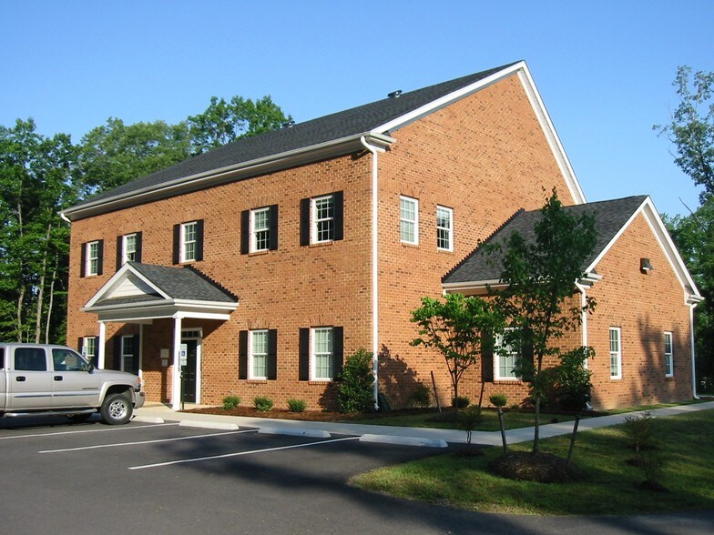 8510 Bell Creek Rd, Mechanicsville, VA à vendre - Photo de l’immeuble – Image 3 sur 8