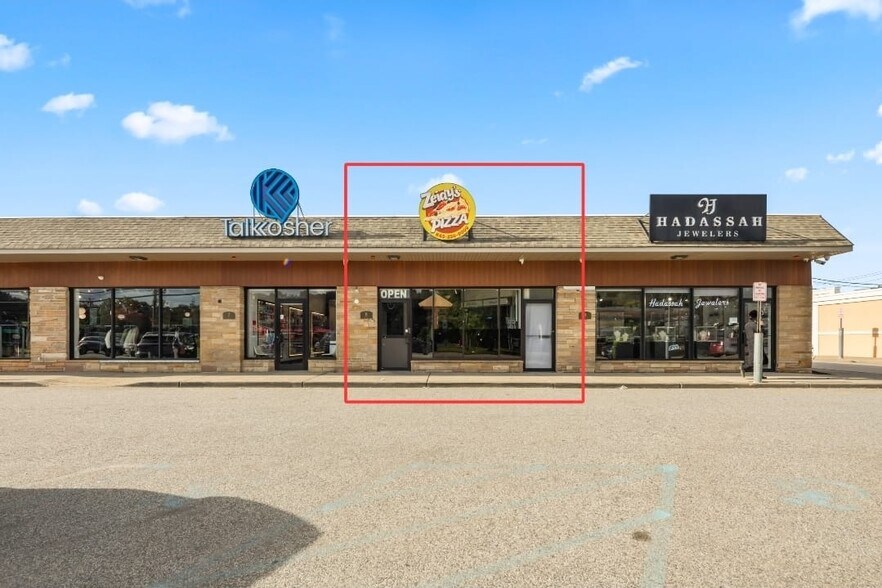 100 Route 59, Monsey, NY à louer - Photo de l’immeuble – Image 3 sur 18