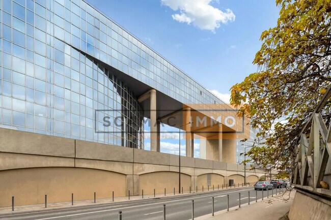 Plus de détails pour Industriel/Logistique à louer