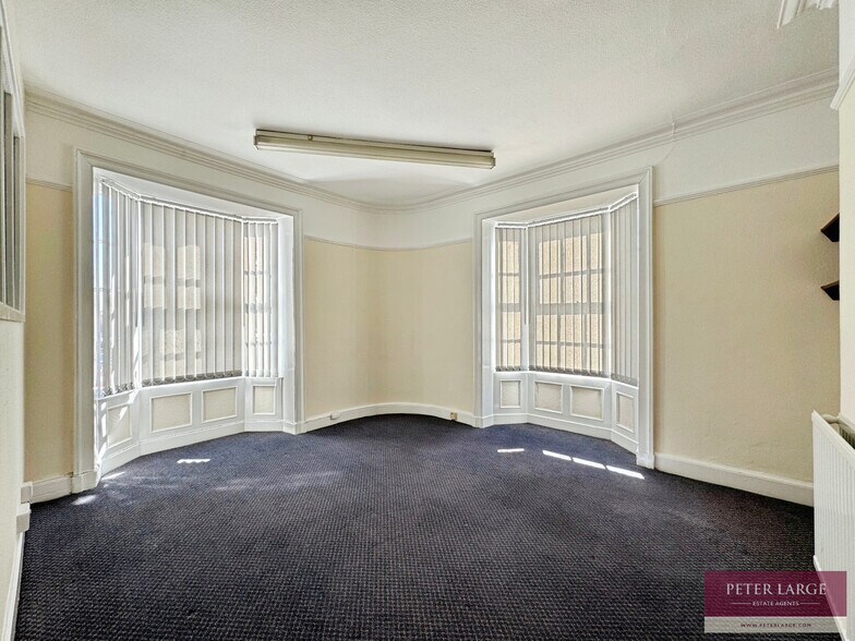 29 Russell Rd, Rhyl à vendre - Photo de l’immeuble – Image 3 sur 17