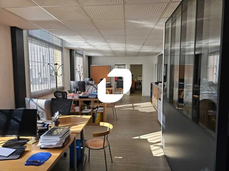 Bureau dans Paris à louer - Photo de l’immeuble – Image 3 sur 23