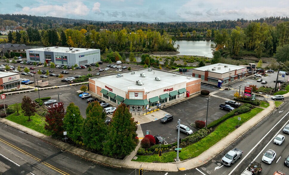 20100 W Mcloughlin Blvd, Gladstone, OR à vendre - Photo de l’immeuble – Image 3 sur 9