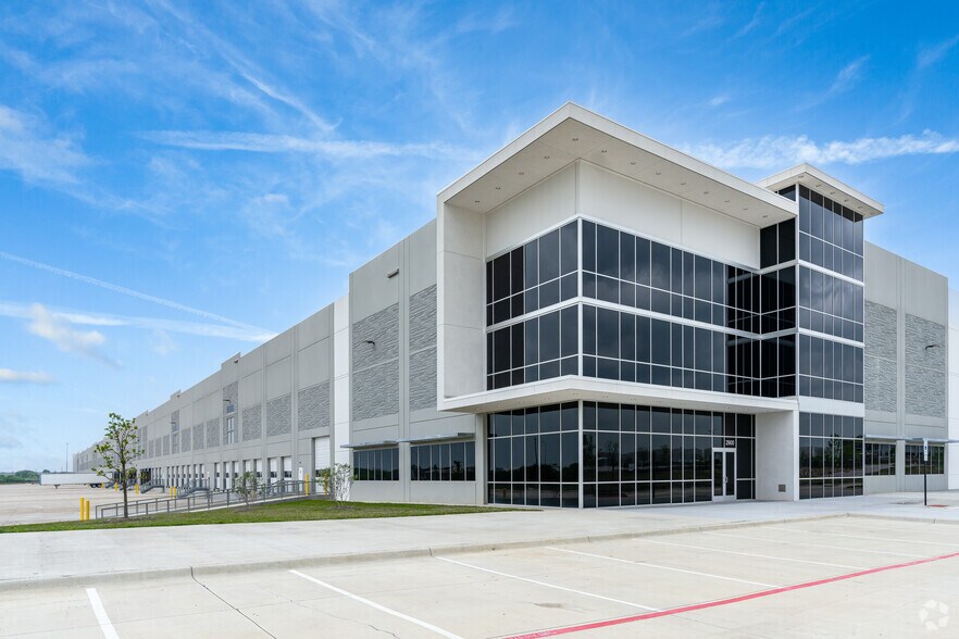 2900 N State Highway 161, Irving, TX à louer - Photo de l’immeuble – Image 1 sur 8