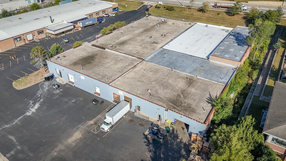 1519 E Main St, St Charles, IL à louer - Photo de l’immeuble – Image 2 sur 12