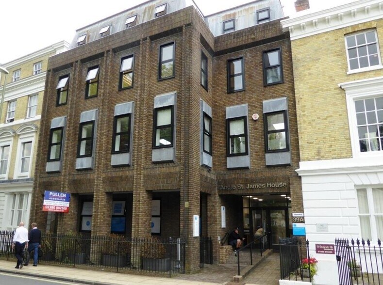 39A Southgate St, Winchester à louer - Photo de l’immeuble – Image 1 sur 2