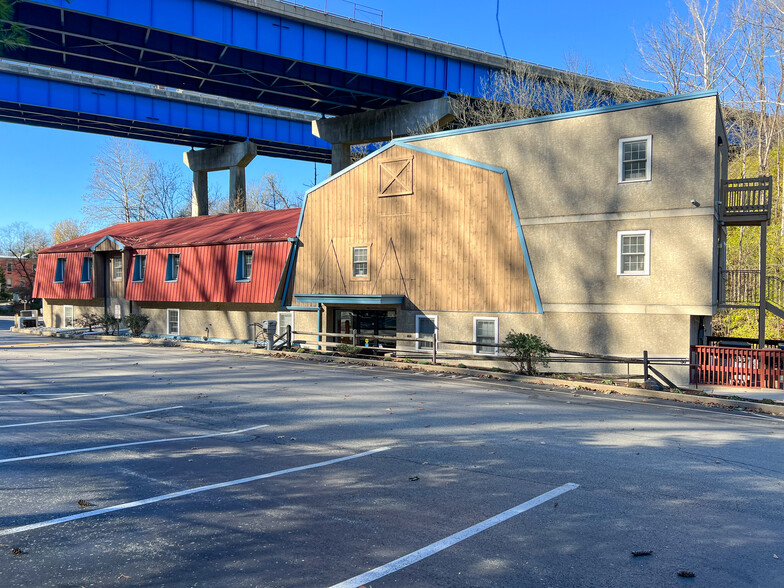 14 Balligomingo Rd, Conshohocken, PA à vendre - Photo de l’immeuble – Image 3 sur 9