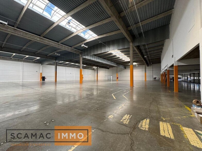Industriel/Logistique dans Lisses à louer - Photo intérieure – Image 3 sur 11