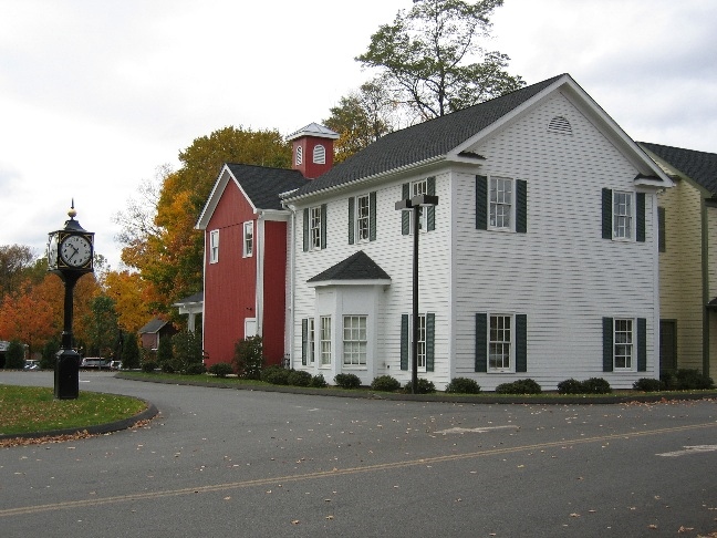 828 Federal Rd, Brookfield, CT à louer - Photo de l’immeuble – Image 3 sur 37