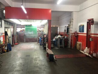 Plus de détails pour Local commercial à louer