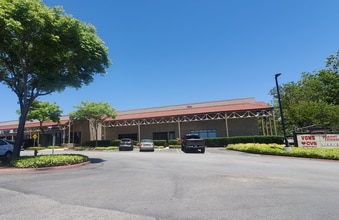 3900 Broad St, San Luis Obispo, CA à louer Photo intérieure– Image 1 sur 5