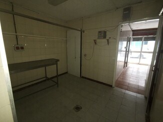 Plus de détails pour Local commercial à louer