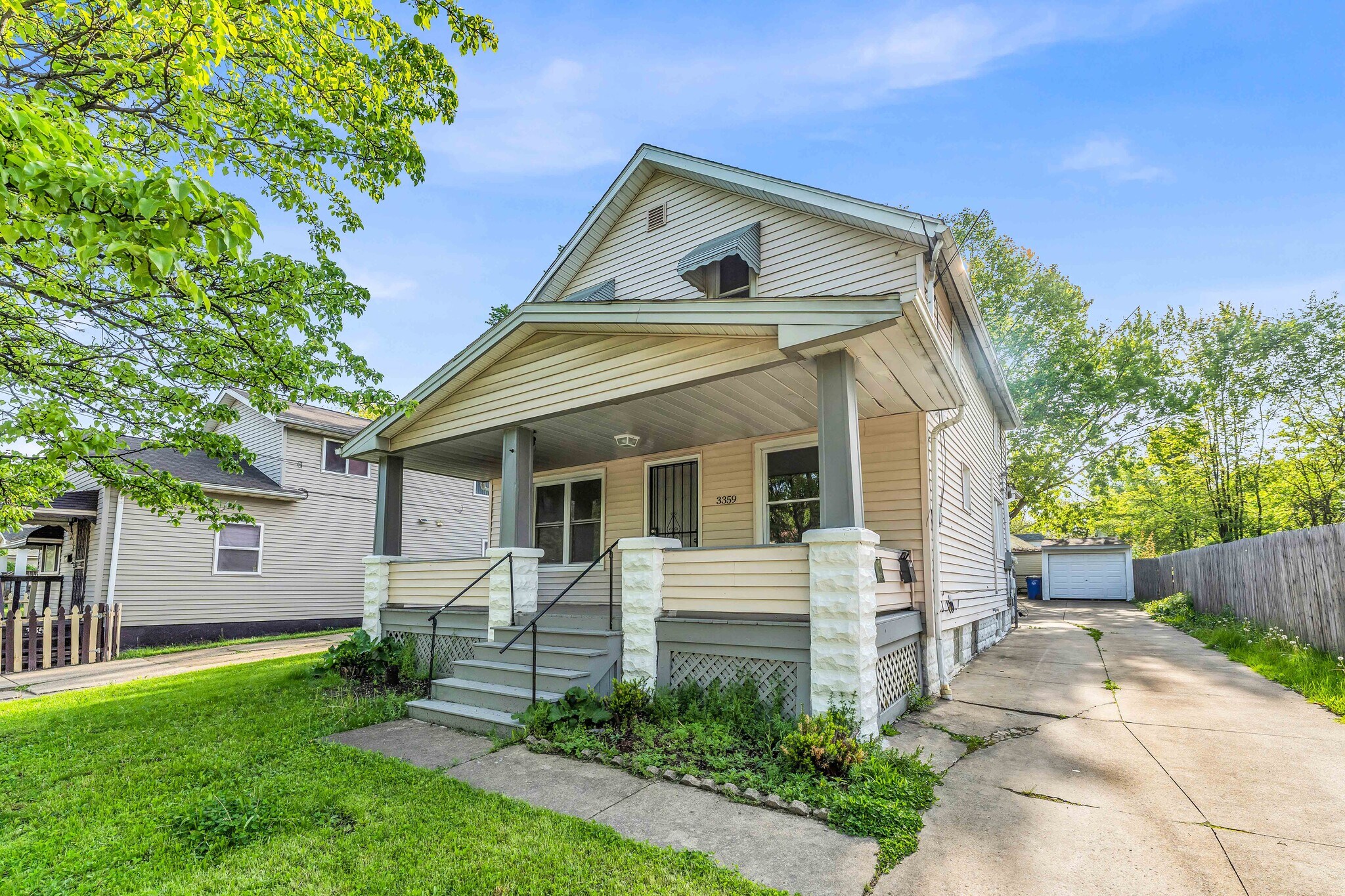 3359 E 65th St, Cleveland, OH à vendre Photo de l’immeuble– Image 1 sur 33
