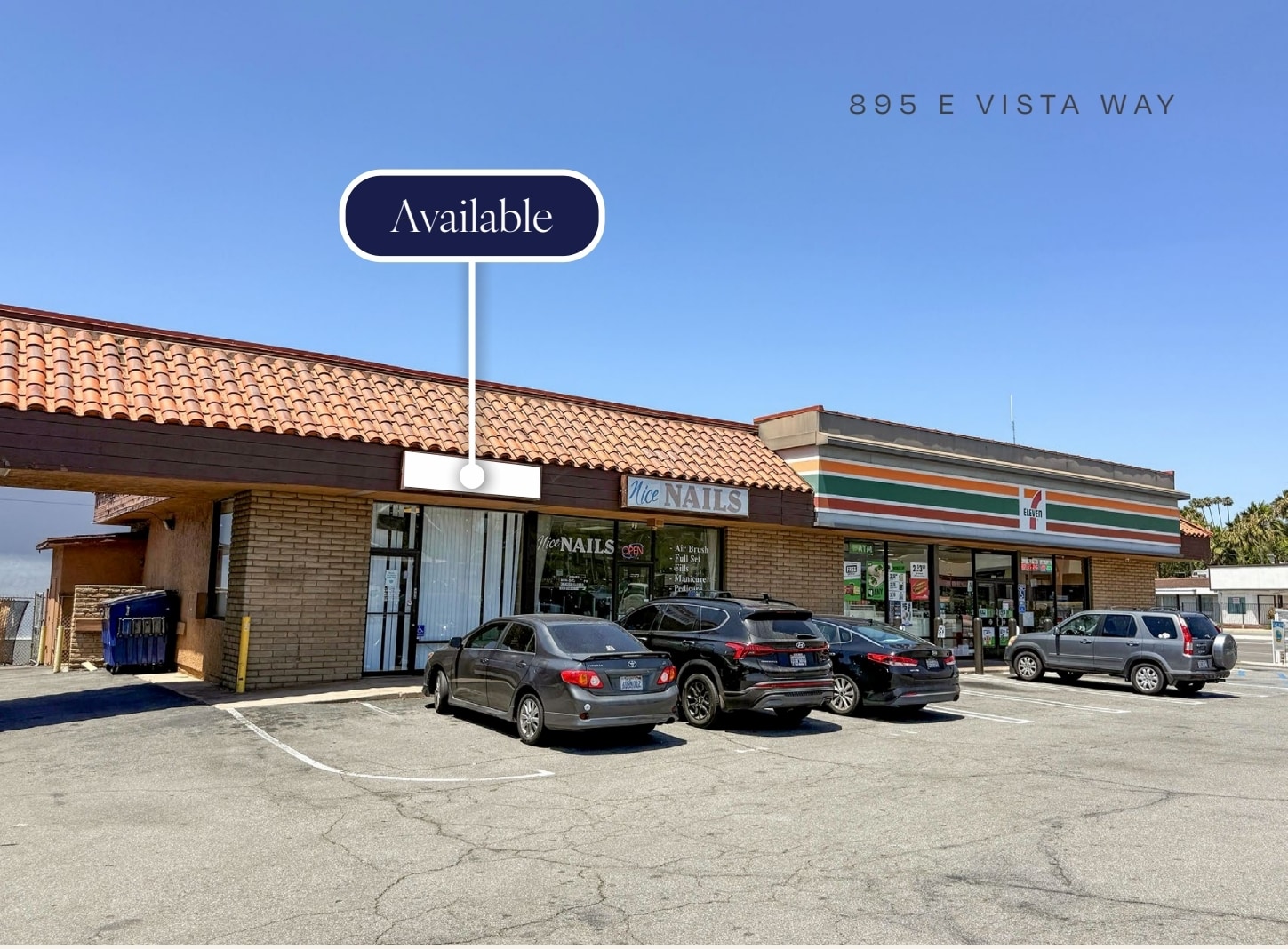895-897 E Vista Way, Vista, CA à louer Photo de l’immeuble– Image 1 sur 4