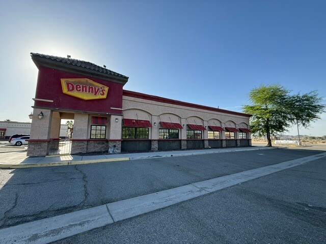 72415 Baker Blvd, Baker, CA à vendre - Photo de l’immeuble – Image 3 sur 5