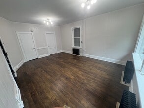 20-22 E Oakland Ave, Doylestown, PA à louer Photo intérieure– Image 2 sur 8