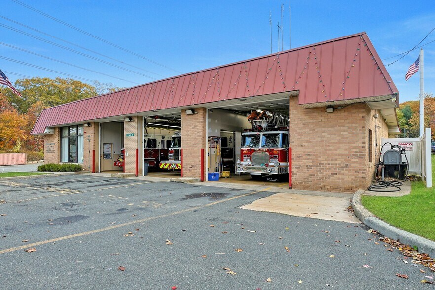 99 Ramapo rd, Thiells, NY à vendre - Photo de l’immeuble – Image 3 sur 59