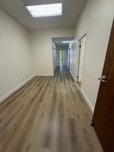 2183 Fairview Rd, Costa Mesa, CA à louer Photo intérieure– Image 2 sur 9