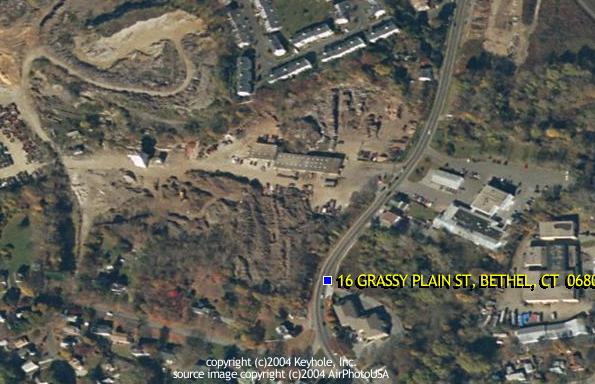 16 Grassy Plain St, Bethel, CT à louer - Photo de l’immeuble – Image 3 sur 3
