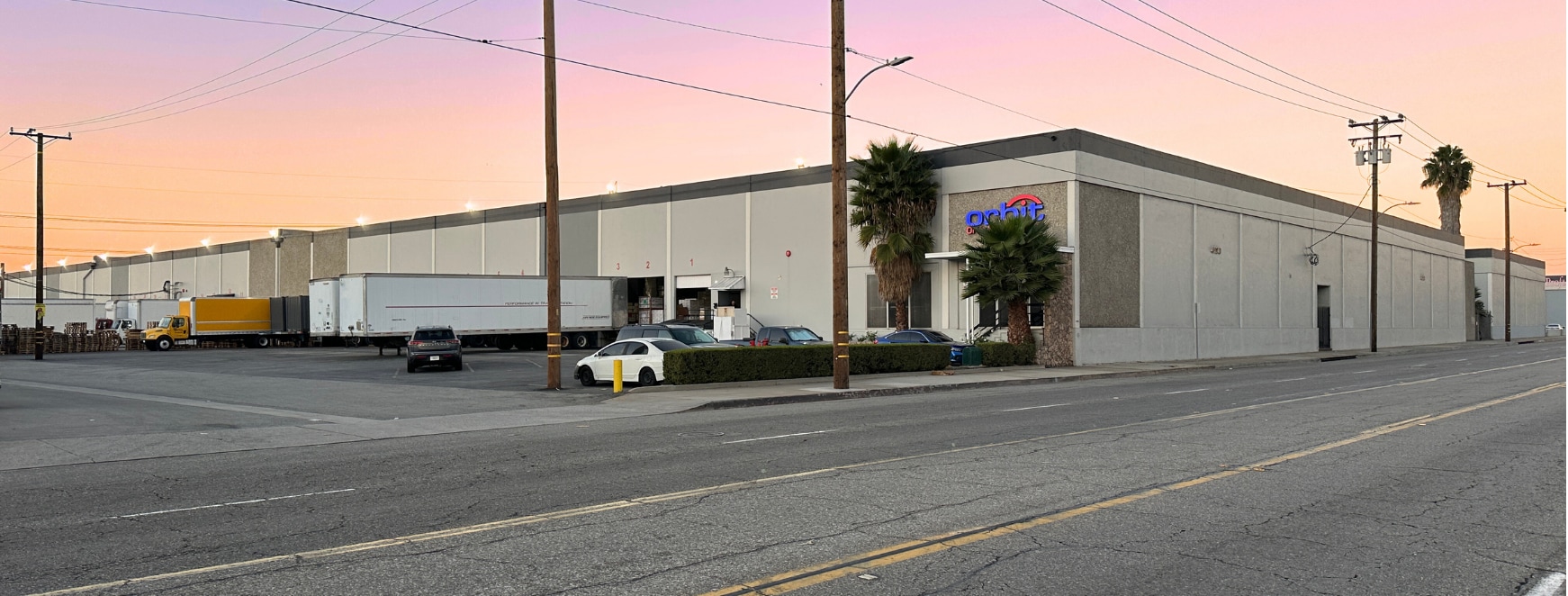 4170-4174 Bandini Blvd, Los Angeles, CA à louer Photo principale– Image 1 sur 9