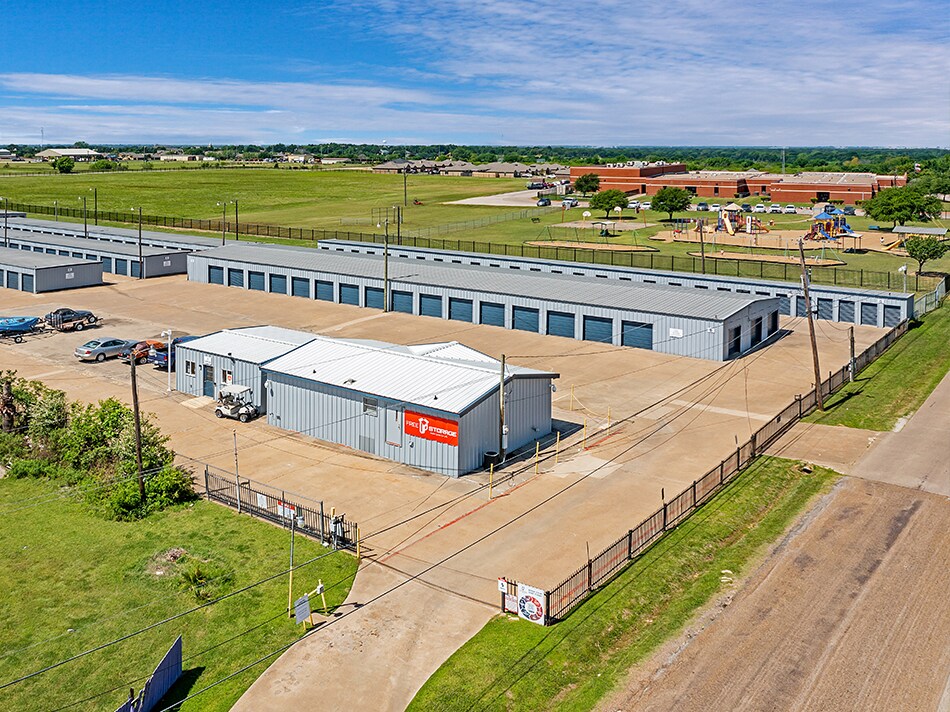 2102 S 3rd St, Mabank, TX à vendre Photo de l’immeuble– Image 1 sur 9