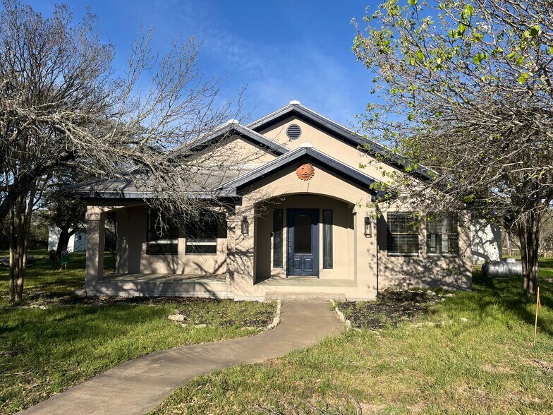 3480 Jack C Hays Trl, Buda, TX à louer - Photo principale – Image 1 sur 12