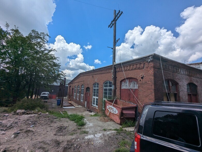 70 Moshassuck Rd, Lincoln, RI à louer - Photo de l’immeuble – Image 2 sur 19