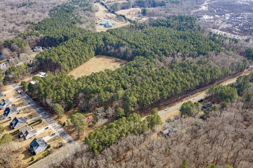 7315-7323 Farrington Rd, Chapel Hill, NC à vendre - Photo de l’immeuble – Image 1 sur 12
