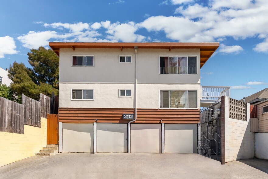 2112 35th Ave, Oakland, CA à vendre - Photo de l’immeuble – Image 2 sur 18