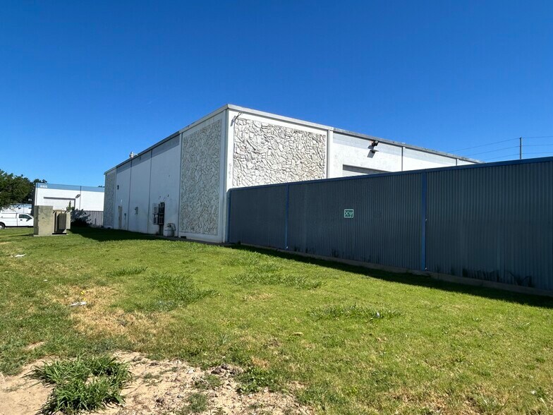 6201 27th St, Sacramento, CA à louer - Photo principale – Image 1 sur 1