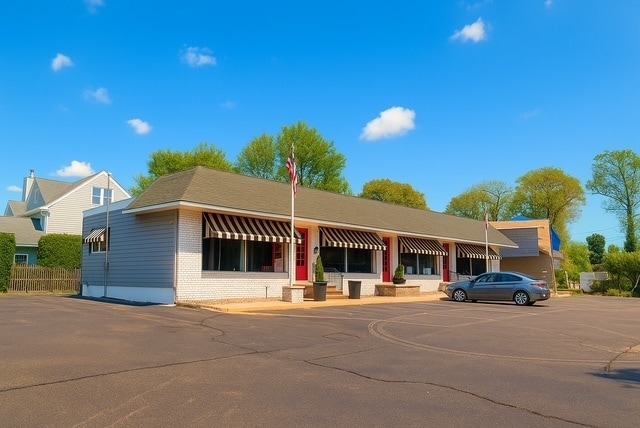 284 Mantoloking Rd, Brick, NJ à vendre - Photo de l’immeuble – Image 3 sur 8