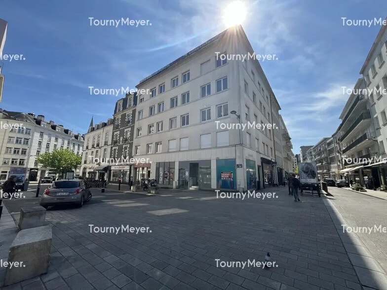 Local commercial dans Nantes à louer - Photo de l’immeuble – Image 1 sur 5