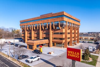 Plus de détails pour 2675 N Mayfair Rd, Wauwatosa, WI - Bureau à louer