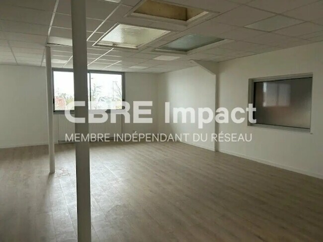 Plus de détails pour Bureau à louer