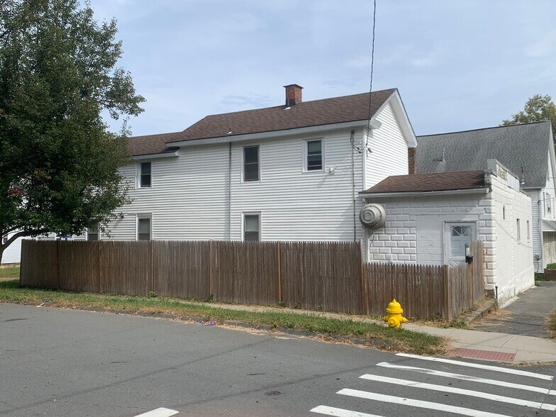 334 Columbus Ave, Pittsfield, MA à vendre - Photo de l’immeuble – Image 1 sur 41