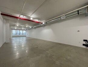 3720 Northern Blvd, Long Island City, NY à louer Photo intérieure– Image 2 sur 4