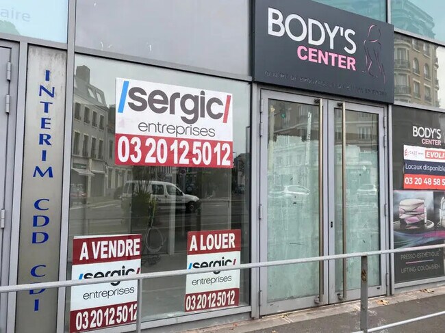 Plus de détails pour Local commercial à vendre