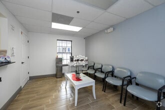 9780 56th St N, Temple Terrace, FL à louer Photo intérieure– Image 2 sur 15