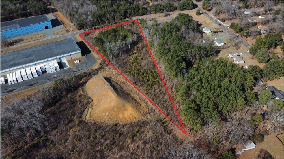 0 Edgecomb rd, Troy, VA à vendre - Photo de l’immeuble – Image 2 sur 2