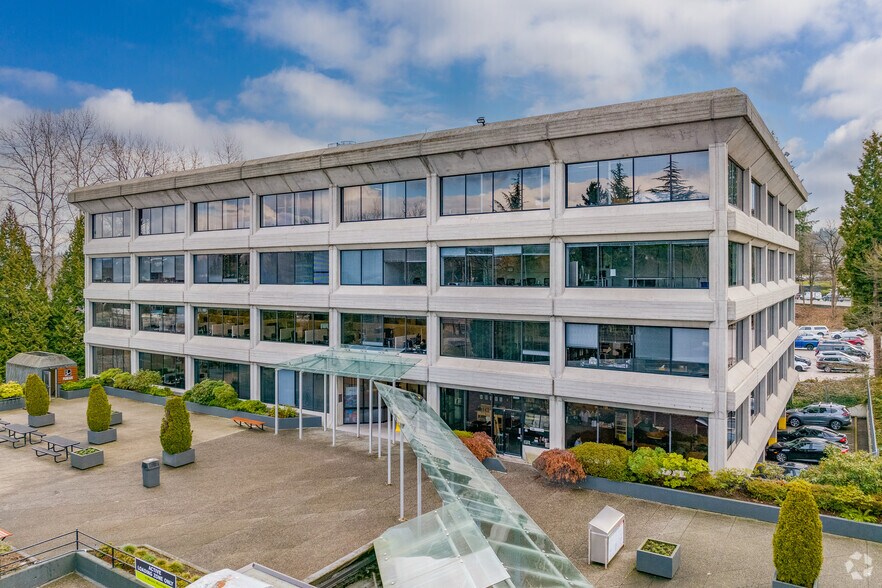 6400 Roberts St, Burnaby, BC à louer - Photo principale – Image 1 sur 7