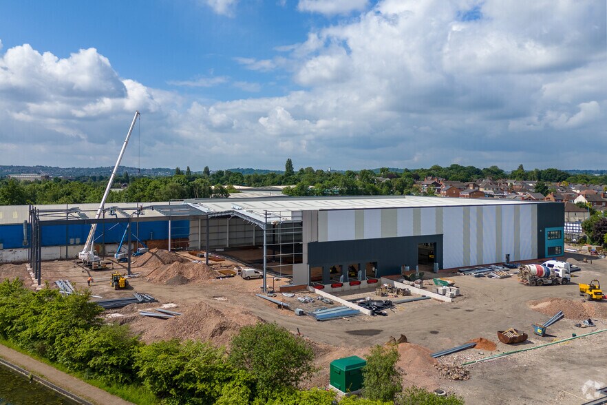 Leabrook Rd, Wednesbury à louer - Photo de l’immeuble – Image 3 sur 5