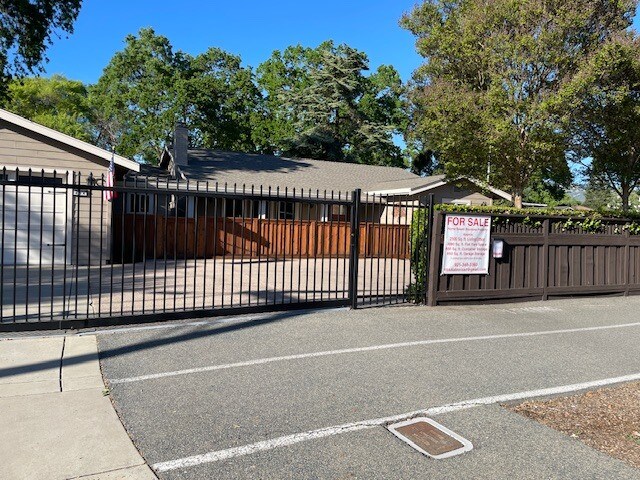 484 Diablo Rd, Danville, CA à vendre - Photo principale – Image 1 sur 2
