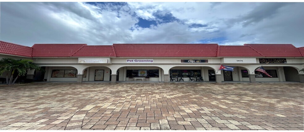 1404 Del Prado Blvd S, Cape Coral, FL à vendre - Photo de l’immeuble – Image 3 sur 15