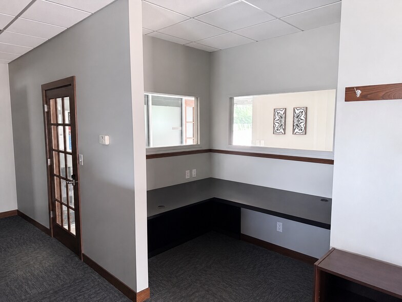 727 S Juliette Ave, Manhattan, KS à louer - Photo intérieure – Image 3 sur 9