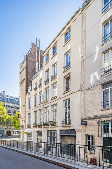 Immeuble residentiel dans Paris à vendre - Photo de l’immeuble – Image 2 sur 4