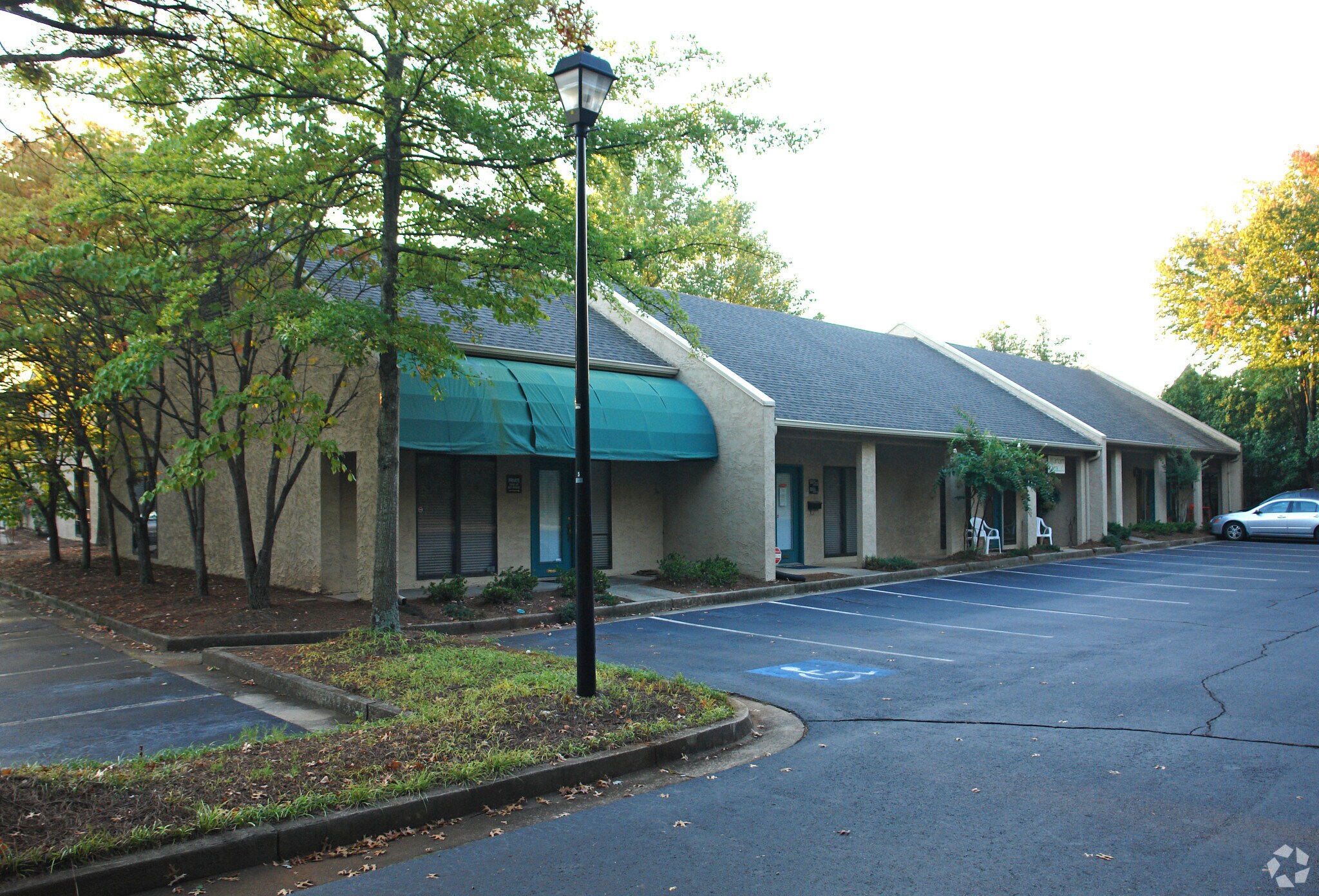 1176 Grimes Bridge Rd, Roswell, GA à vendre Photo principale– Image 1 sur 4