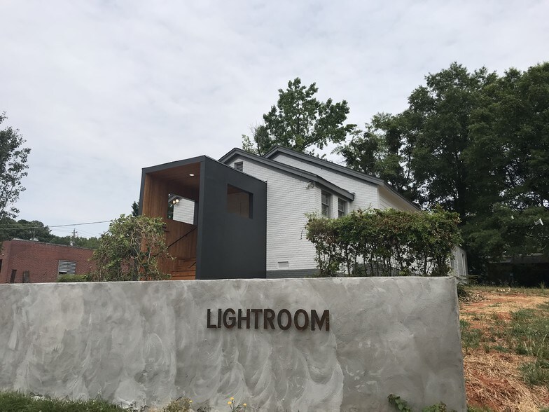 319 Aldridge Ave, Scottdale, GA à vendre - Photo de l’immeuble – Image 2 sur 20
