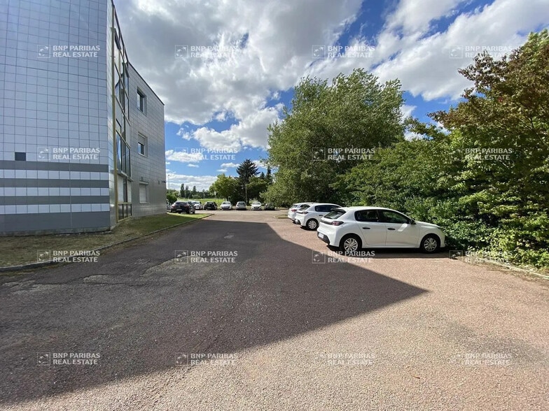 5 Rue Du Golf, Quetigny à louer - Photo de l’immeuble – Image 3 sur 9