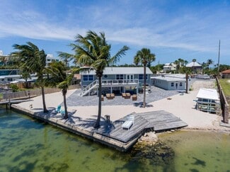 Plus de détails pour 3590 S Atlantic Ave, Cocoa Beach, FL - Hôtellerie à vendre