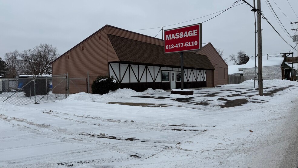 10600 South Ave, Chisago City, MN à louer - Photo de l’immeuble – Image 2 sur 3
