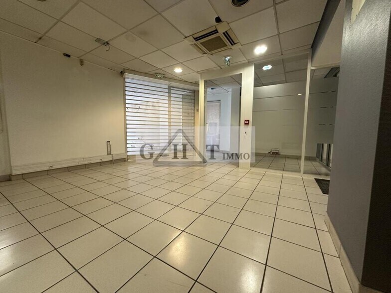 Local commercial dans Bonneuil-sur-Marne à louer - Photo intérieure – Image 3 sur 8